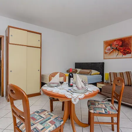 Apartment Markovic Vir